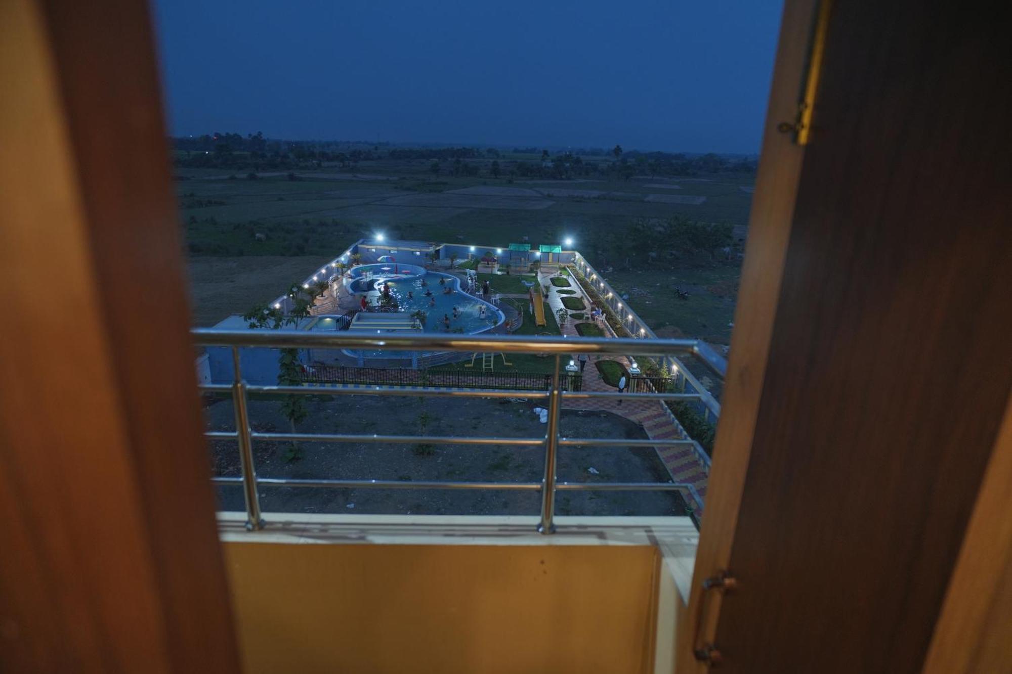 Hotel Aarohi タラピス エクステリア 写真